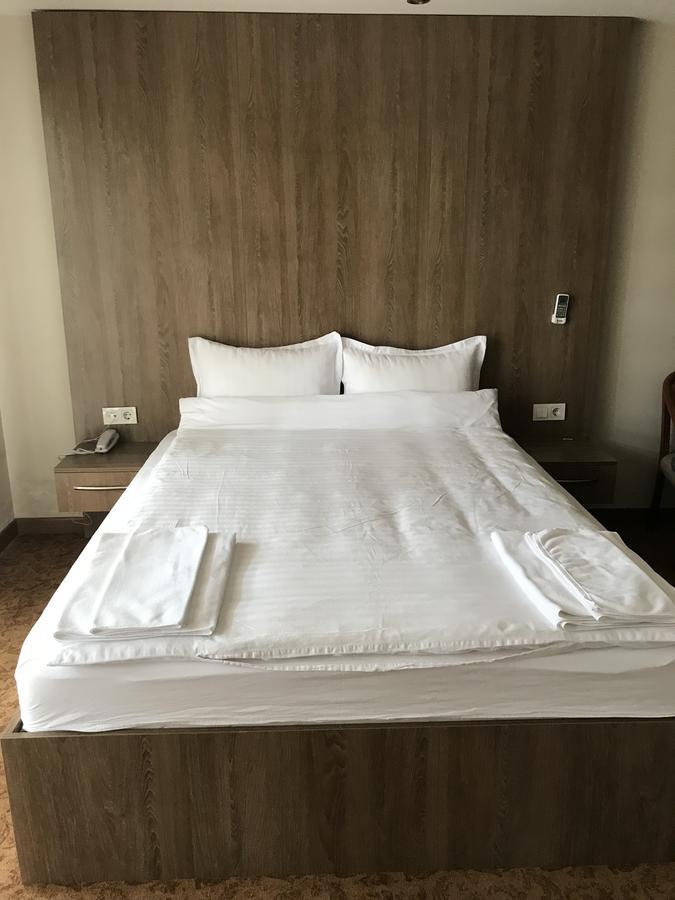 Otel Ny World 3*